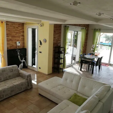 Holiday home Incantevole Vistamare Poggi